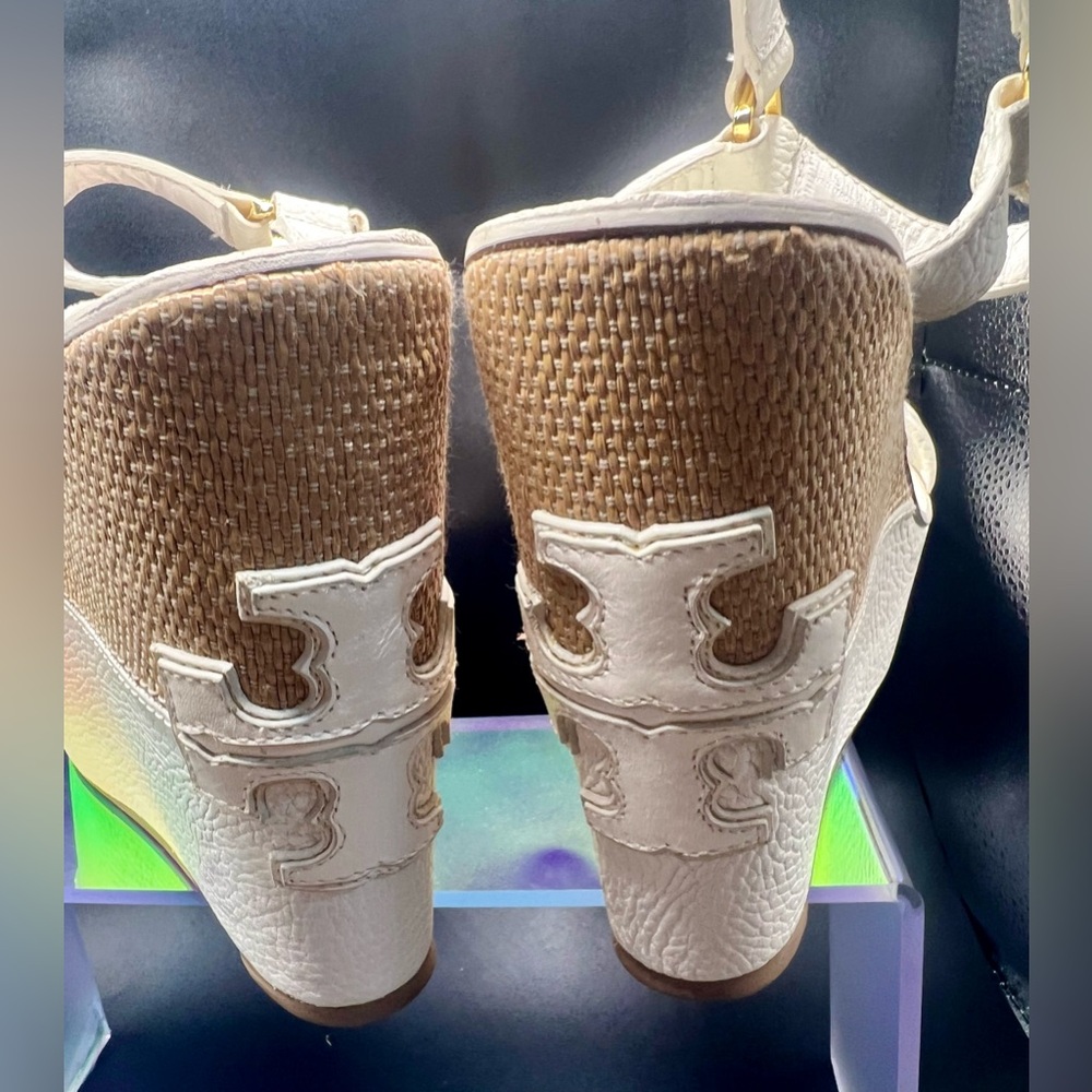 Tory Burch White Carlee Wedge size 9.5 Like new! - Picture 7 of 9